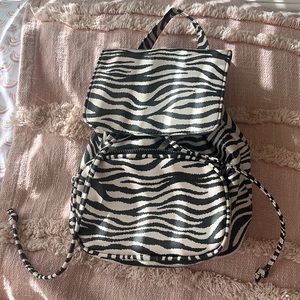 Zebra print mini backpack 🦓⭐️